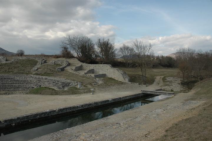 Theatre antique d'Alba (20).JPG